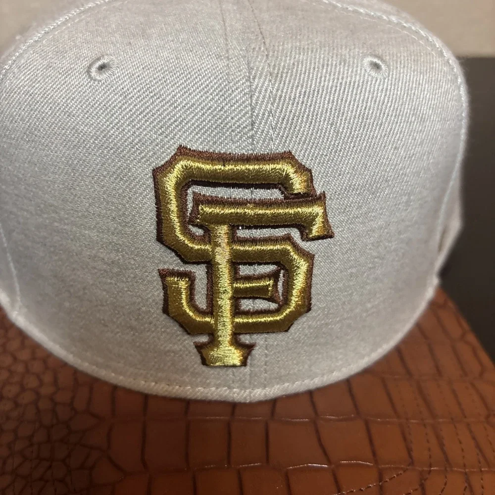 MLB‎ San Francisco Giants Baseball Hat '47 Brand Adjustable Cap strap back - NEW